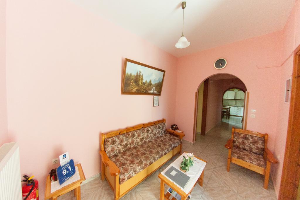 Stella Studios Lixouri Habitación foto